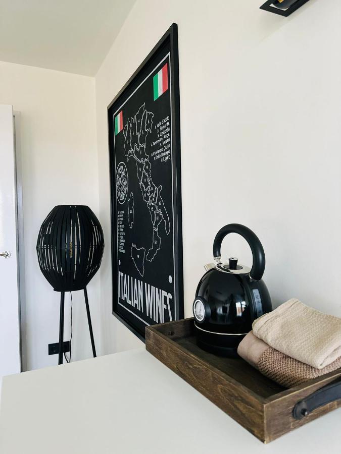 Ferienwohnung Studio Aan De Maas Zwijndrecht Exterior foto